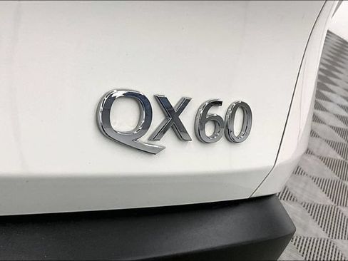 Used 2024 INFINITI QX60 Luxe AWD/4WD image 9