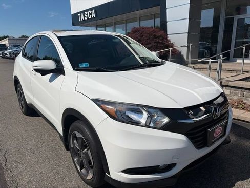 Used 2018 Honda HR-V EX image 1