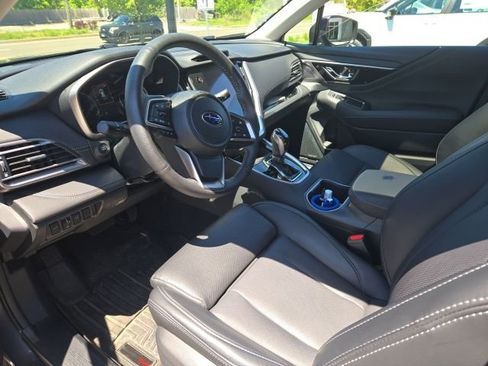 Used 2024 Subaru Outback Limited AWD/4WD image 3
