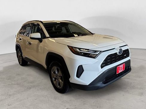 Used 2023 Toyota RAV4 XLE w/ Convenience Package AWD/4WD image 8