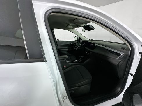 Used 2025 Buick Encore GX Preferred image 29