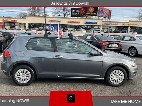 Used 2015 Volkswagen Golf S image 6