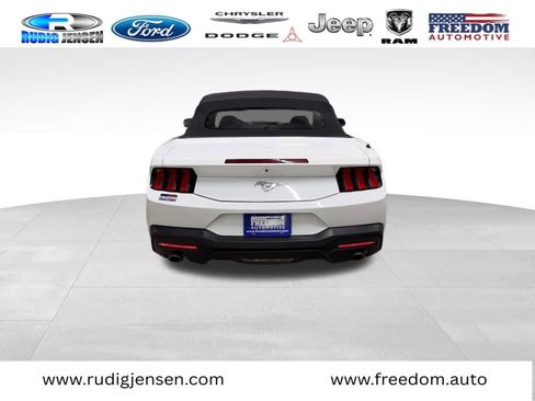 Used 2024 Ford Mustang Convertible RWD image 4