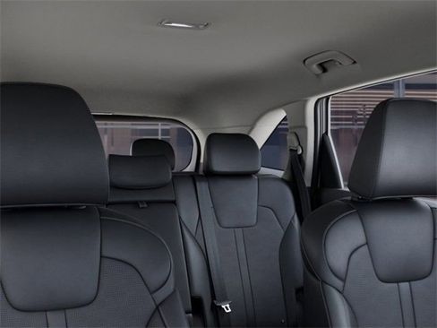 Used 2025 Kia Sorento S image 27