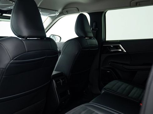 New 2025 Mitsubishi Outlander SE AWD/4WD image 15