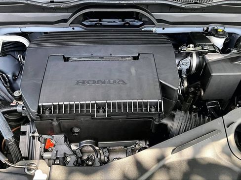 Used 2025 Honda Pilot Touring image 24