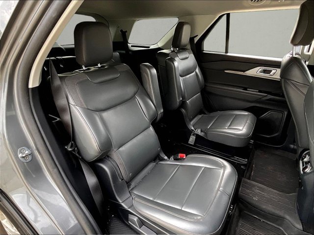 Used 2025 Ford Explorer Active w/ Active Comfort Package RWD image 24