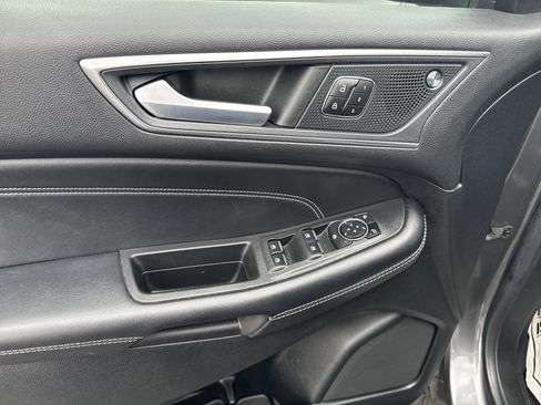 Certified 2023 Ford Edge Titanium AWD/4WD image 16
