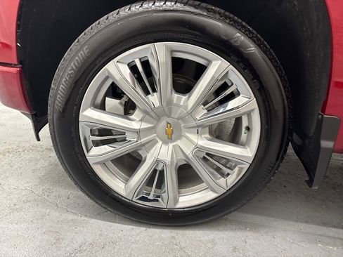Used 2025 Chevrolet Silverado 1500 High Country image 28
