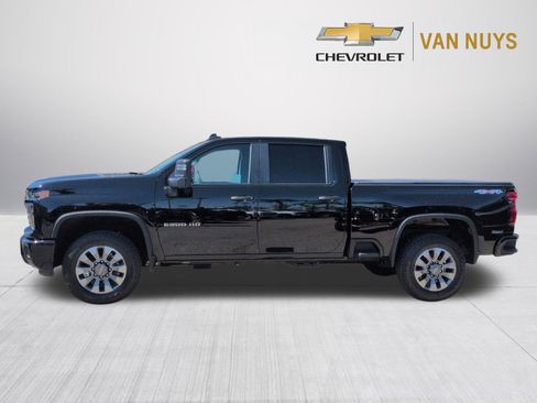 Used 2026 Chevrolet Silverado 2500 Custom AWD/4WD image 8