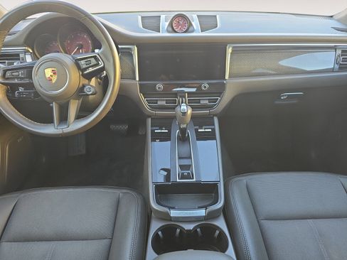 Used 2022 Porsche Macan image 14