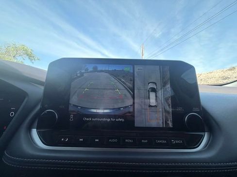 Certified 2022 Nissan Rogue Platinum w/ Head-Up Display Package image 21