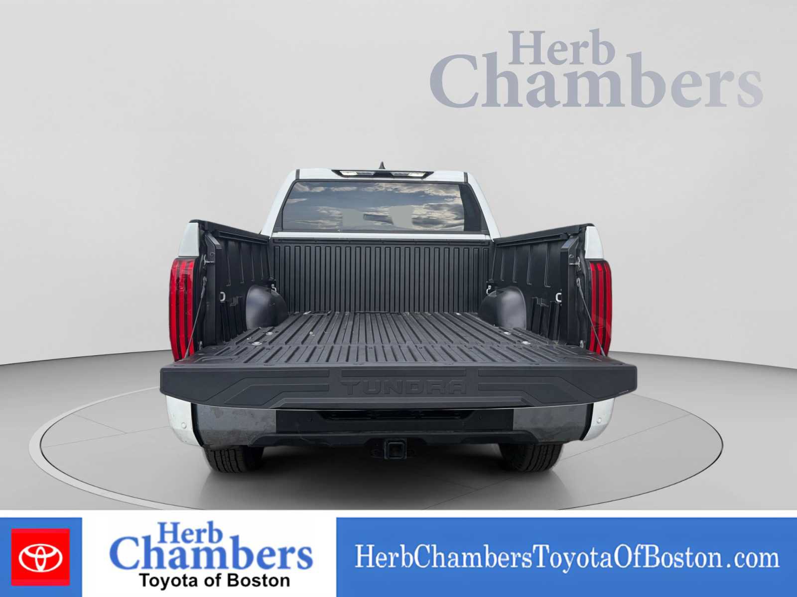 Used 2025 Toyota Tundra SR5 w/ TRD Off-Road Package AWD/4WD image 10