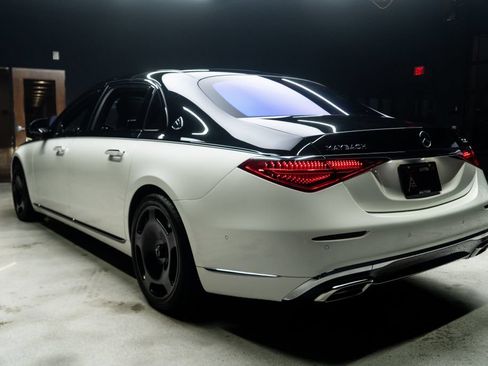 Used 2021 Mercedes-Benz Maybach S 580 4MATIC image 21