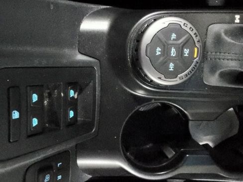 Used 2023 Ford Bronco Badlands w/ Sasquatch Package AWD/4WD image 32