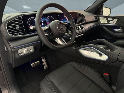 New 2026 Mercedes-Benz GLS 580 4MATIC image 4