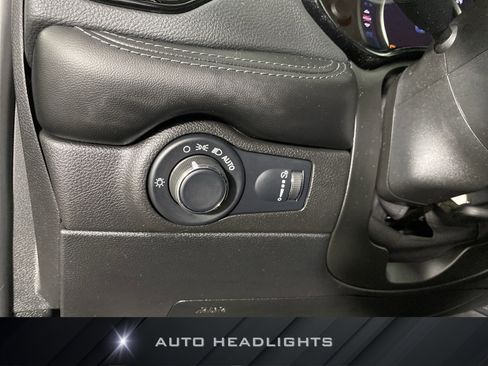 Used 2023 Dodge Durango SXT w/ Quick Order Package 2BK image 25