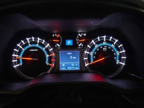 Used 2017 Toyota 4Runner TRD Off-Road Premium AWD/4WD image 3
