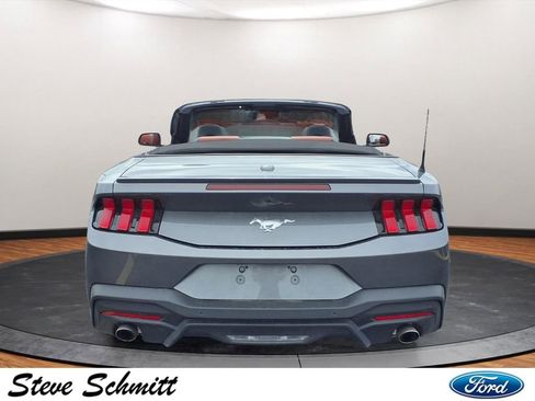 Used 2025 Ford Mustang Premium RWD image 26