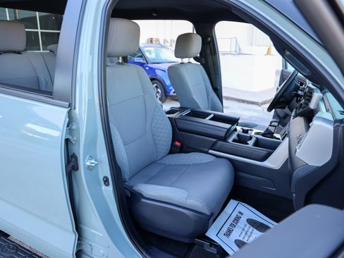 Used 2025 Toyota Tundra SR5 AWD/4WD image 34