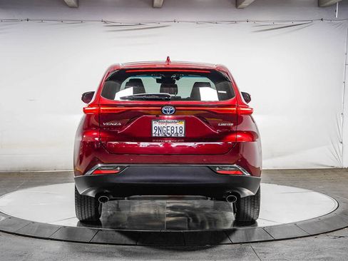 Certified 2024 Toyota Venza Limited AWD/4WD image 4