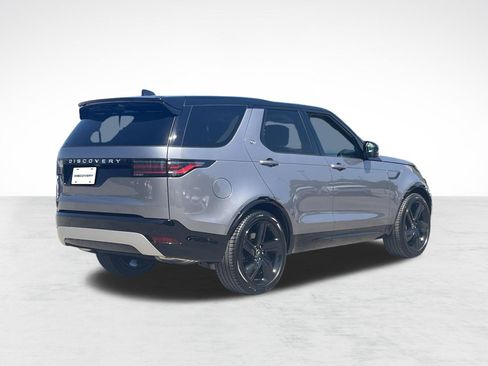 Used 2025 Land Rover Discovery Metropolitan Edition AWD/4WD image 8