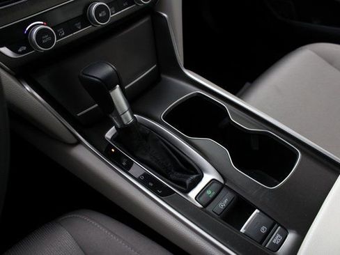 Used 2022 Honda Accord LX image 12