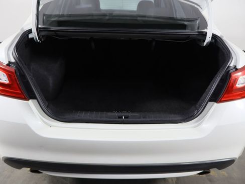 Used 2017 Nissan Altima 2.5 SL w/ Technology Package image 18