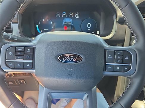 Used 2025 Ford F150 Lariat AWD/4WD image 15