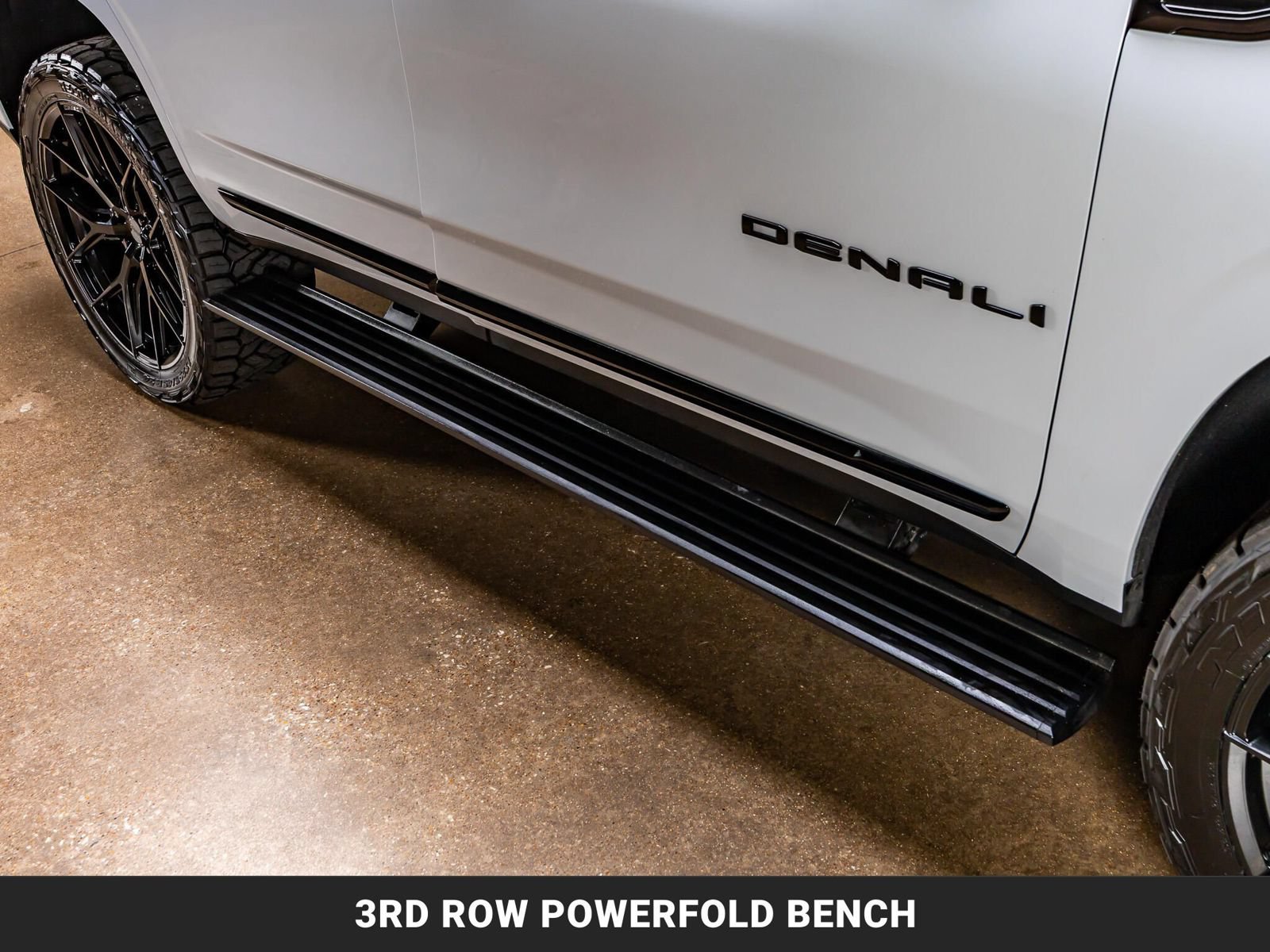 Used 2026 GMC Yukon Denali Ultimate w/ LPO, Floor Liner Package AWD/4WD image 13
