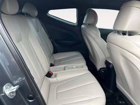 Used 2020 Hyundai Veloster Turbo Ultimate image 9