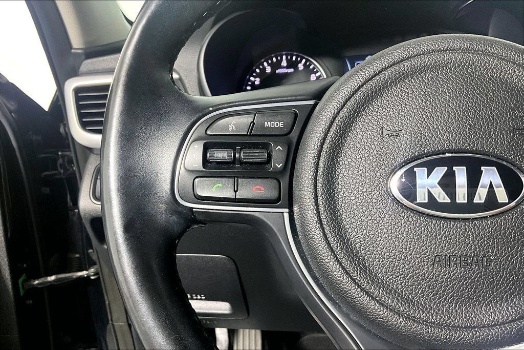Used 2016 Kia Optima EX FWD image 18