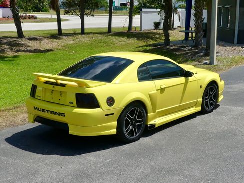 Used 2001 Ford Mustang GT RWD image 24