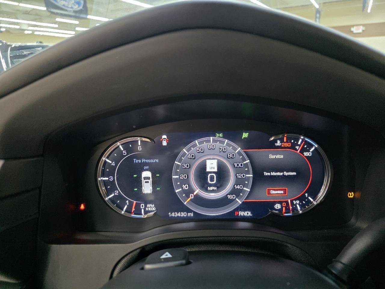 Used 2018 Cadillac Escalade ESV Platinum AWD/4WD image 34