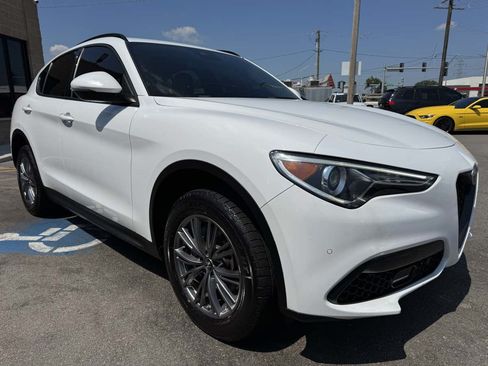 Used 2022 Alfa Romeo Stelvio Sprint RWD image 3