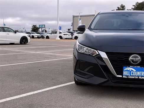 Used 2021 Nissan Sentra S image 10