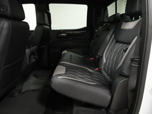 New 2026 GMC Sierra 1500 AT4 w/ AT4 Premium Package AWD/4WD image 23