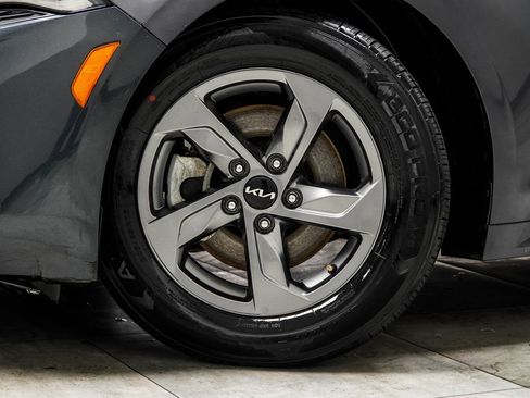 Used 2022 Kia K5 LXS image 3