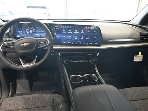 New 2026 Chevrolet Traverse LT w/ LPO, Floor Liner Package FWD image 13