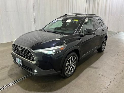 Certified 2023 Toyota Corolla Cross XLE w/ Convenience Package AWD/4WD image 8