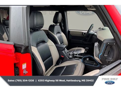 Used 2024 Ford Bronco Wildtrak AWD/4WD image 13