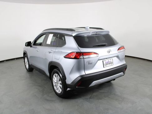 Used 2024 Toyota Corolla Cross LE FWD image 3