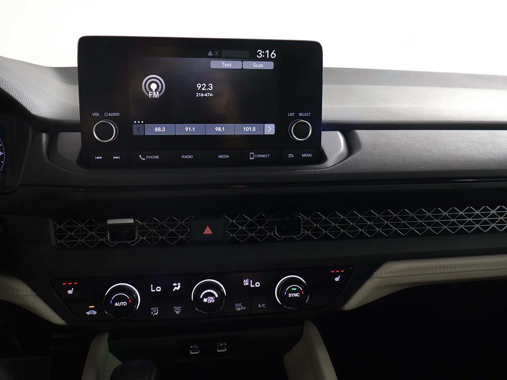 Used 2023 Honda Accord EX image 43