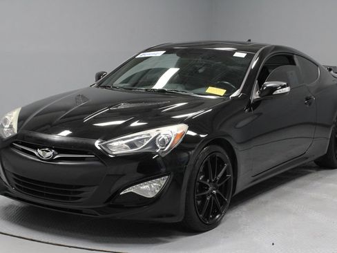 Used 2016 Hyundai Genesis Coupe 3.8 RWD image 6