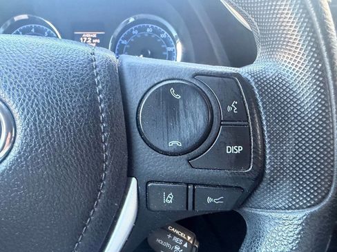Used 2017 Toyota Corolla LE FWD image 21