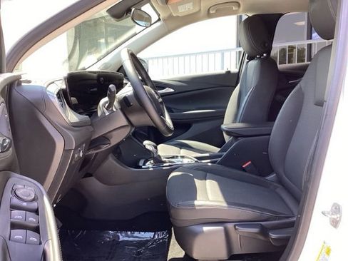 Used 2025 Buick Encore GX Preferred FWD image 21