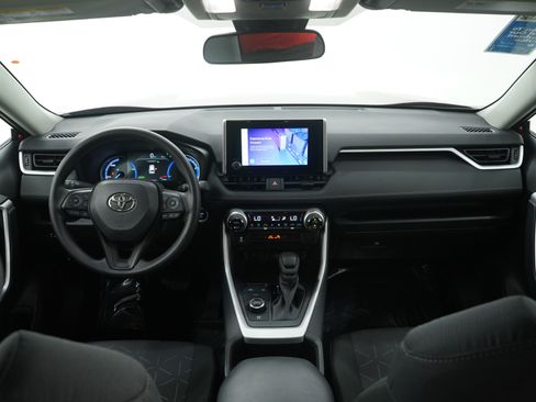 Used 2025 Toyota RAV4 XLE image 14