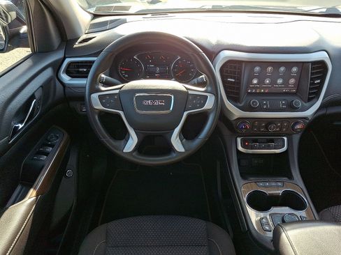 Used 2023 GMC Acadia SLE w/ Driver Convenience Package image 14