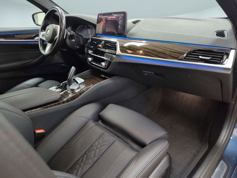 Certified 2023 BMW 530i xDrive w/ M Sport Package image 28