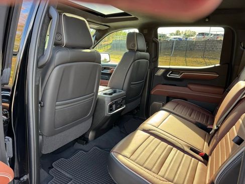 Used 2025 GMC Sierra 1500 Denali Ultimate image 25